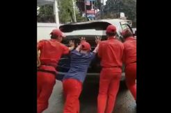 Mobil Menteri Agama Mogok, Lima Petugas SPBU Turun Tangan