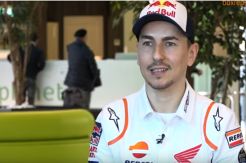 Berpostur Pendek, Lorenzo...