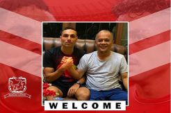 MU Resmi Datangkan Bek...