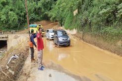Longsor Susulan Ganggu Akses Jalinsum Parapat Sumut