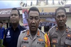 Video Mesum Ayah dan...