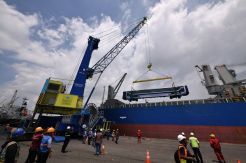 PT Inka Kirim 15 Gerbong Kereta ke Bangladesh