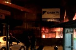 2 Kelompok Pemuda Bentrok, Rumah dan Warung Penjual Bensin Dibakar