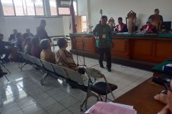 Sekda Jabar Iwa Karniwa Bersaksi di Sidang Perkara Meikarta