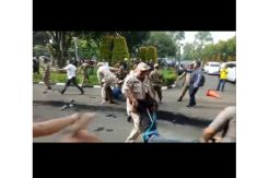 Satpol PP Bentrok dengan Mahasiswa di Kantor Puspemkot Tangerang