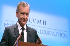 Kekayaan Bos Louis Vuitton...