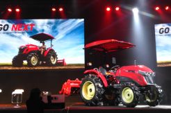 Berteknologi, Traktor Yanmar Seri YM Siap Kerja Rodi di Lahan Petani