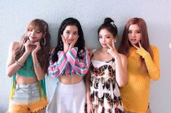 BLACKPINK Tampil di...