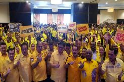Airlangga: Golkar Jokowikan...