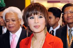Putri Thailand Mencalonkan...