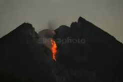 Merapi Luncurkan Guguran Lava, BPPTKG Imbau Radius 3 Km Dikosongkan