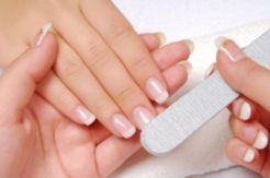 Trik Bikin Kuku Tampak Cantik!