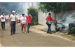 6 Warga Terkena DBD, Rescue Perindo Fogging Ratusan Rumah di Serpong Utara