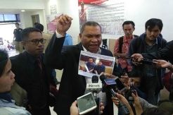 Harus Dampingi Gubernur,...