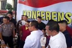 Perampok dan Pembunuh...