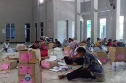 7.045 Lembar Kertas Suara Tambahan Diterima KPU Pangandaran