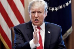 Trump Bantah Pertimbangkan Opsi Militer di Venezuela