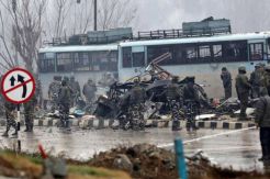 Bom Mobil Tewaskan 44 Polisi di Kashmir India