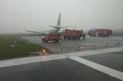 Kondisi Bandara Supadio Diguyur Hujan saat Lion Air Tergelincir