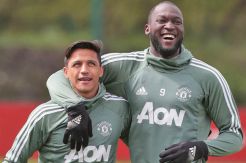 Sanchez dan Lukaku Tampil Sejak Menit Awal Lawan Chelsea