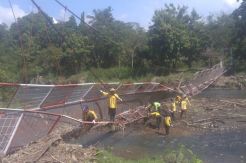 Jembatan Gantung yang Roboh di Berbah Mulai Diperbaiki