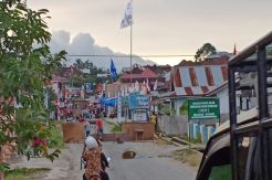 Ratusan Warga Blokade Jalan Lintas Kerinci, Arus Lalu Lintas Lumpuh