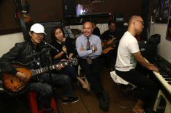 Gandeng Musisi Jazz, OJK Bumikan Literasi Keuangan di Kampus