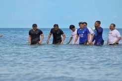 Sandiaga Uno Terpesona Keindahan Pantai Pasir Putih Situbondo