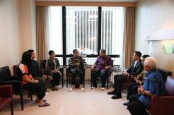Jokowi dan Iriana Beri Semangat Ani Yudhoyono di Singapura