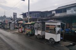 Bupati Aa Umbara Minta Pasar Cisarua Direlokasi
