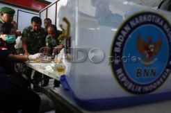 Mahasiswa dan Tukang...