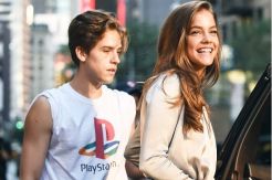 Barbara Palvin dan Dylan Sprouse, Dua Artis yang Jadi Sorotan
