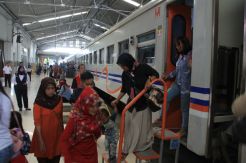 Tiket Kereta Angkutan Lebaran Mulai Dijual Hari Ini