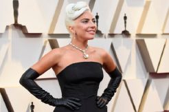 Lady Gaga Pakai Berlian Berusia 141 Tahun di Academy Awards 2019