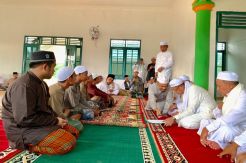 4 Warga Suku Anak Dalam Bersyahadat dan Memeluk Agama Islam