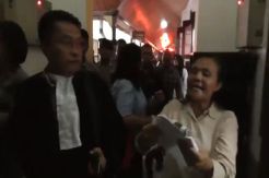 Terdakwa Korupsi Dituntut 12 Tahun, Pihak Keluarga Mengamuk di PN Medan