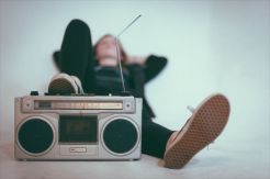 Pembatasan Lagu Berbahasa Inggris oleh KPID Jabar Tak Efektif