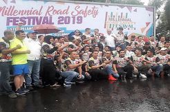 Rifat Sungkar dan Dirlantas Polda Metro Jaya Gelar Aksi Drifting
