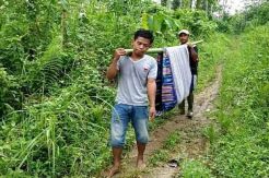 Warga Ditandu Pakai Sarung Menuju Puskesmas, Ini Kata Bupati Pandeglang