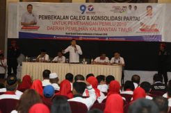 Beri Pembekalan Caleg, Hary Tanoe: Perindo Percaya Proteksionisme, Tidak Pasar Bebas