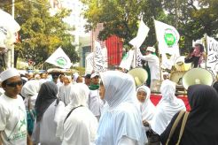 Dukung Pemprov DKI Jual Saham Bir, Massa Akan Geruduk Gedung DPRD