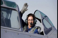 Pilot Tempur Wanita Pertama AS: Saya Diperkosa Perwira Atasan