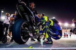 Ban Cuma Bertahan Lima Putaran, Valentino Rossi Semprit Michelin