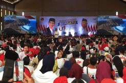 Temui Relawan, Jokowi Imbau untuk Tidak Sebar Hoaks