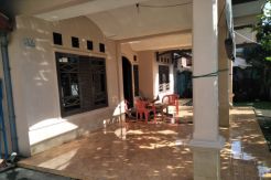 Warga Jatiasih Bekasi Ditemukan Tewas Membusuk di Teras Rumahnya