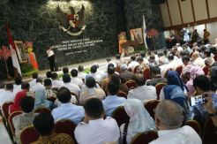 Bahas RKPD 2020, Anies Ingin Ekonomi Tumbuh Merata untuk Semua Rakyat