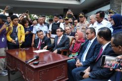 Kelelahan, Siti Aisyah Pingsan Setibanya di Kampung Halaman