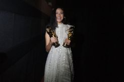 Della Dartyan Raih Titel Pendatang Baru Terbaik dan Terfavorit
