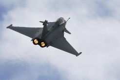 Eks Kepala AU India Klaim Jet Rafale Bisa Habisi 12 Unit F-16 Pakistan