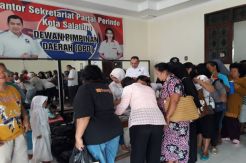 Warga Salatiga Serbu Bazar Murah Perindo, 400 Paket Ludes 1 Jam